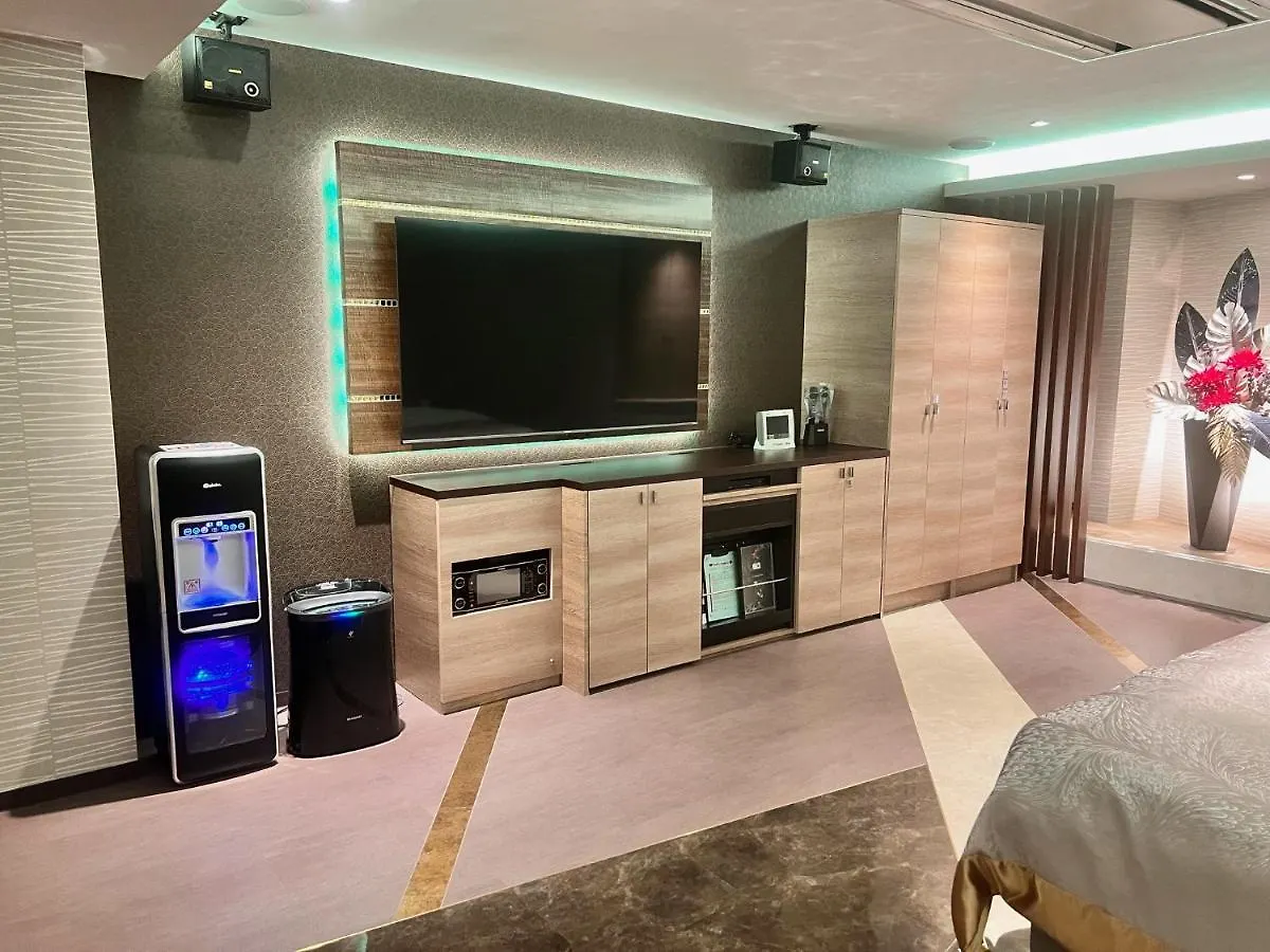 Hotel Crystal Gate Nagoya - Couple Hotel (Adults Only) 2*,  Japon